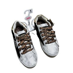 Justice Low Court Sneaker